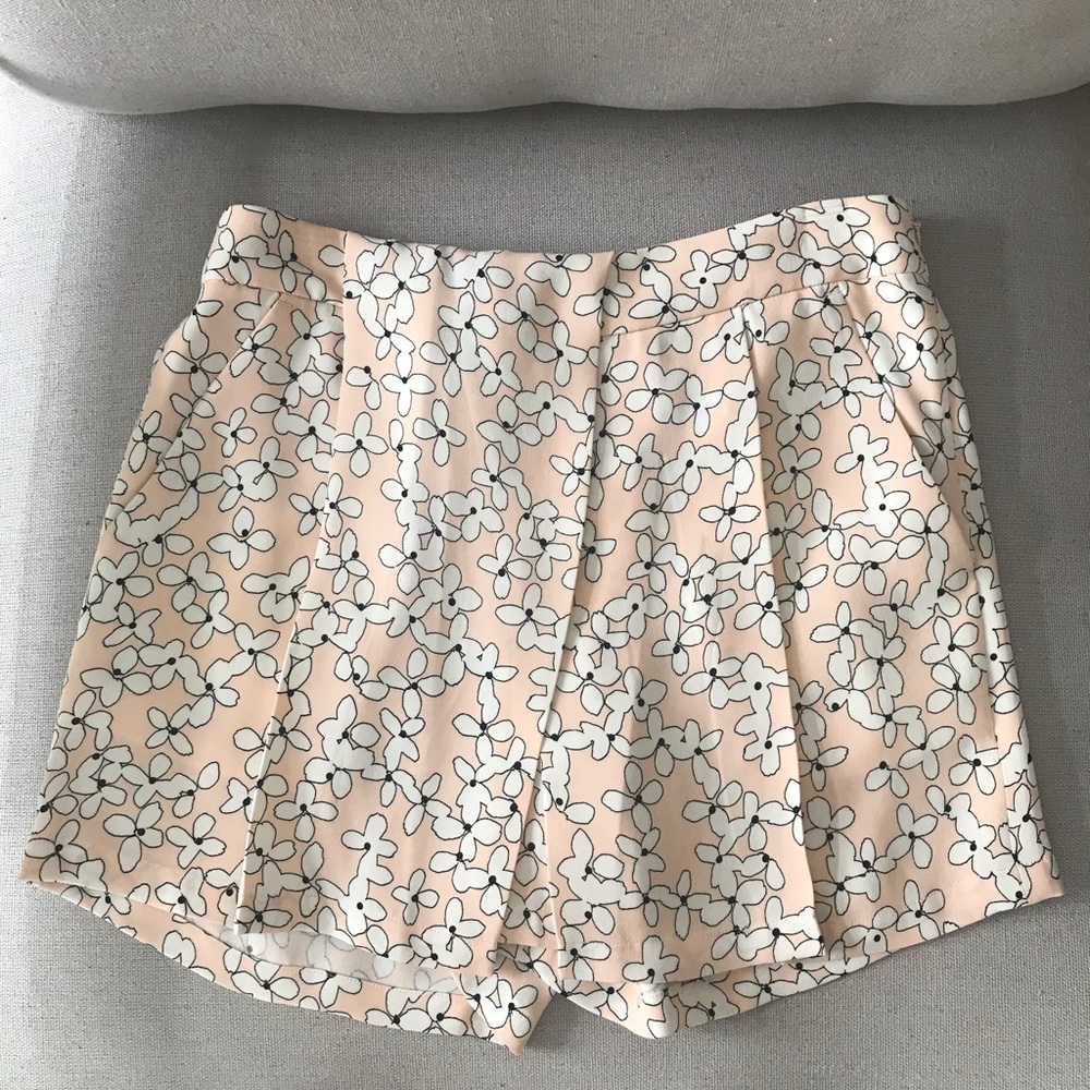 NWT ALC pink/black printed 100% silk shorts